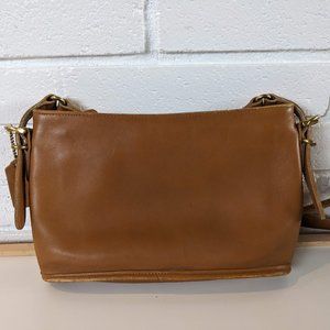 Vintage Coach Equestrian Zip 9802 Crossbody Bag Tan United States 90's
